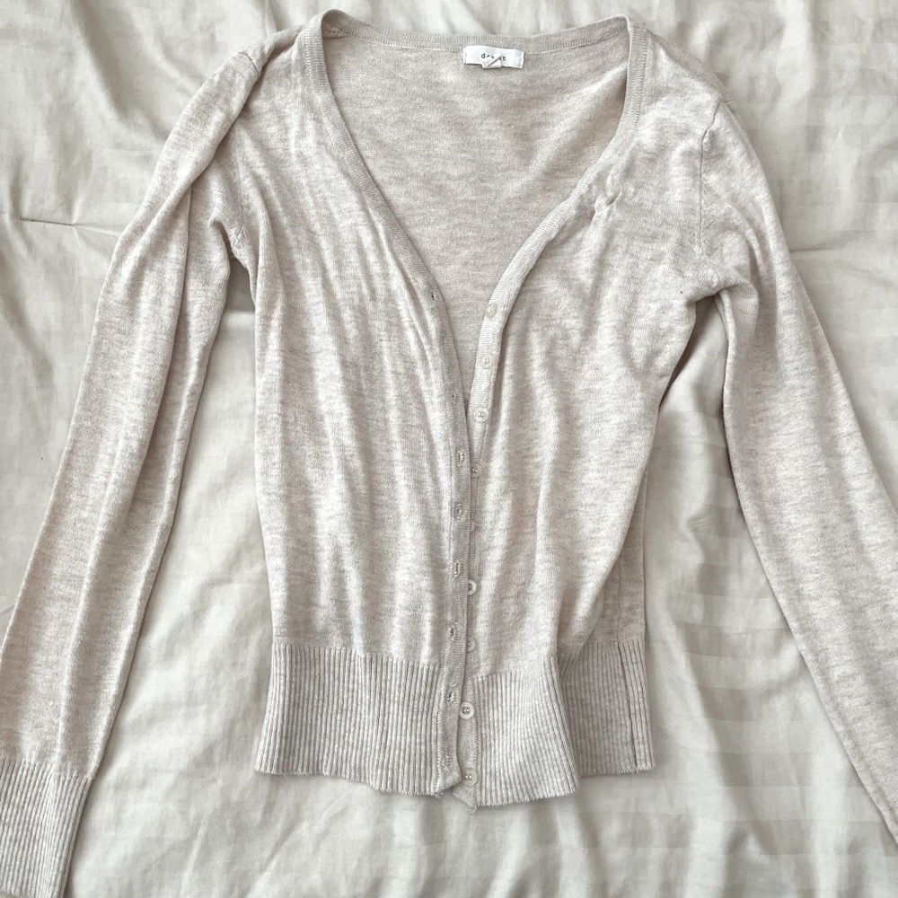 Beige fitted cardigan